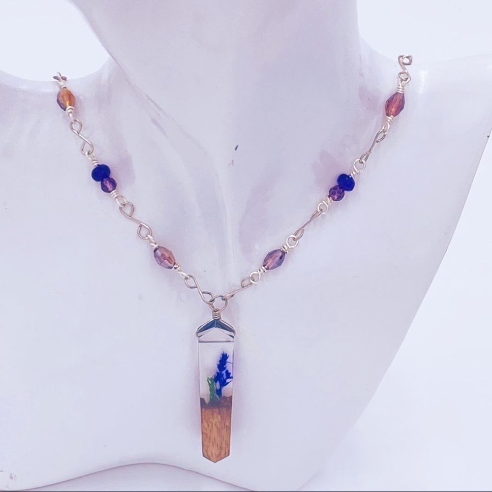 Resin Wood Floral Pendant Beaded Chain